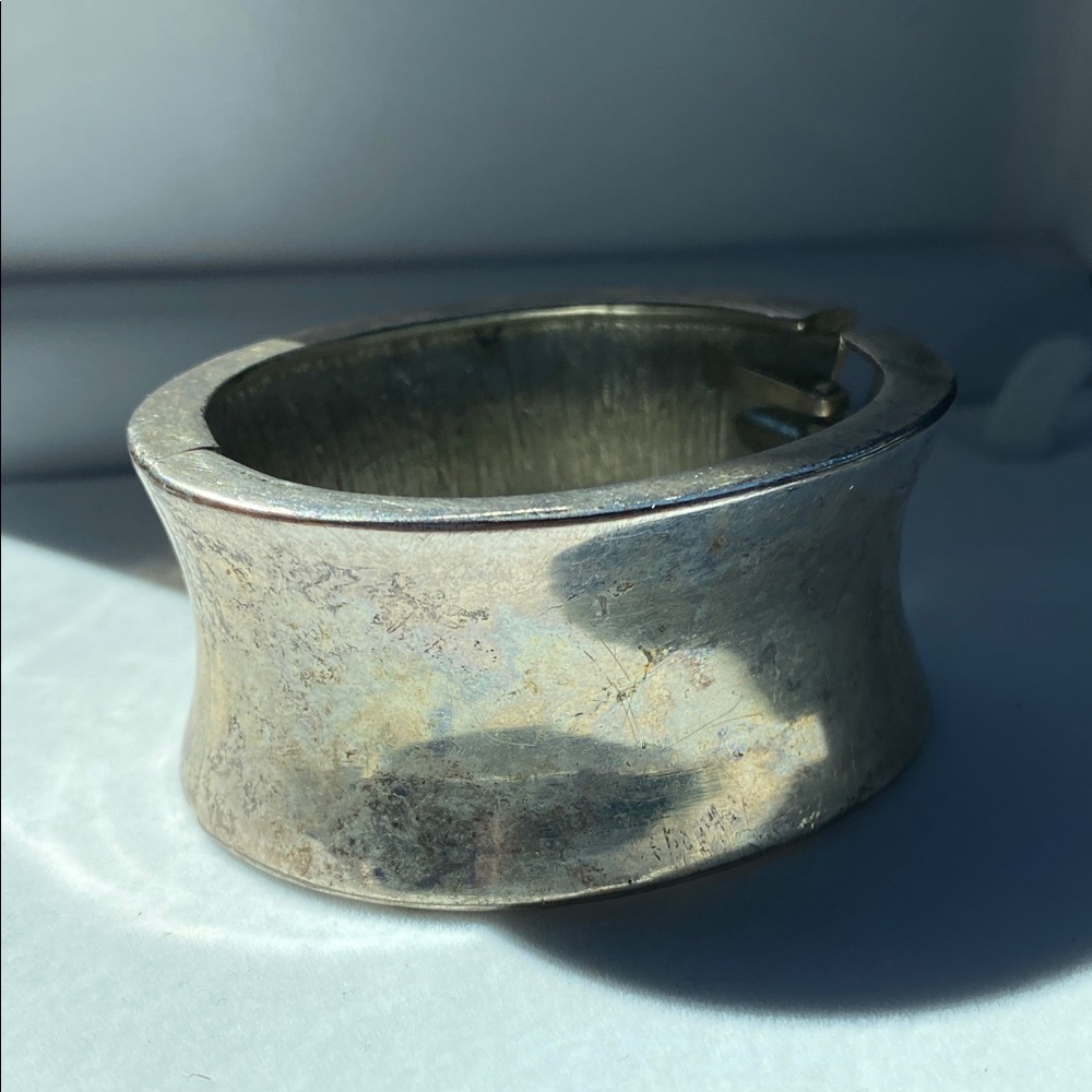 RARE Vintage Avon Silver Clamper Bracelet - Picture 2 of 10